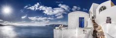 Santorin , Santorini , Griechenland , Oia Terrasse mit Blick auf das Mittelmeer
