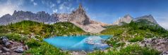 * Sorapis See Panorama * Ein kleiner Bergsee im Hochgebirge der Dolomiten in Südtirol / Italien. Der See ist bekannt für seine intensiven Farbtöne von Blau Türkis bis Aquamarinblau.